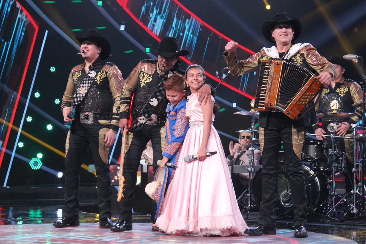 Al final, Bronco eligió a "Canelito" y a Anyelique para interpretar juntos el tema "Nunca Voy a Olvidarte".