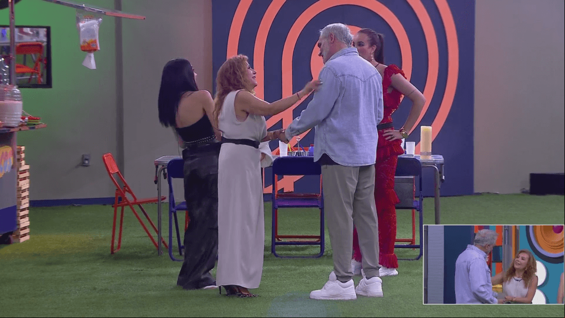La mamá de Karime ira a Arath de la Torre
