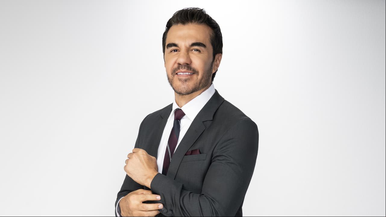 Adrián Uribe regresa como conductor de De Noche Pero Sin Sueño