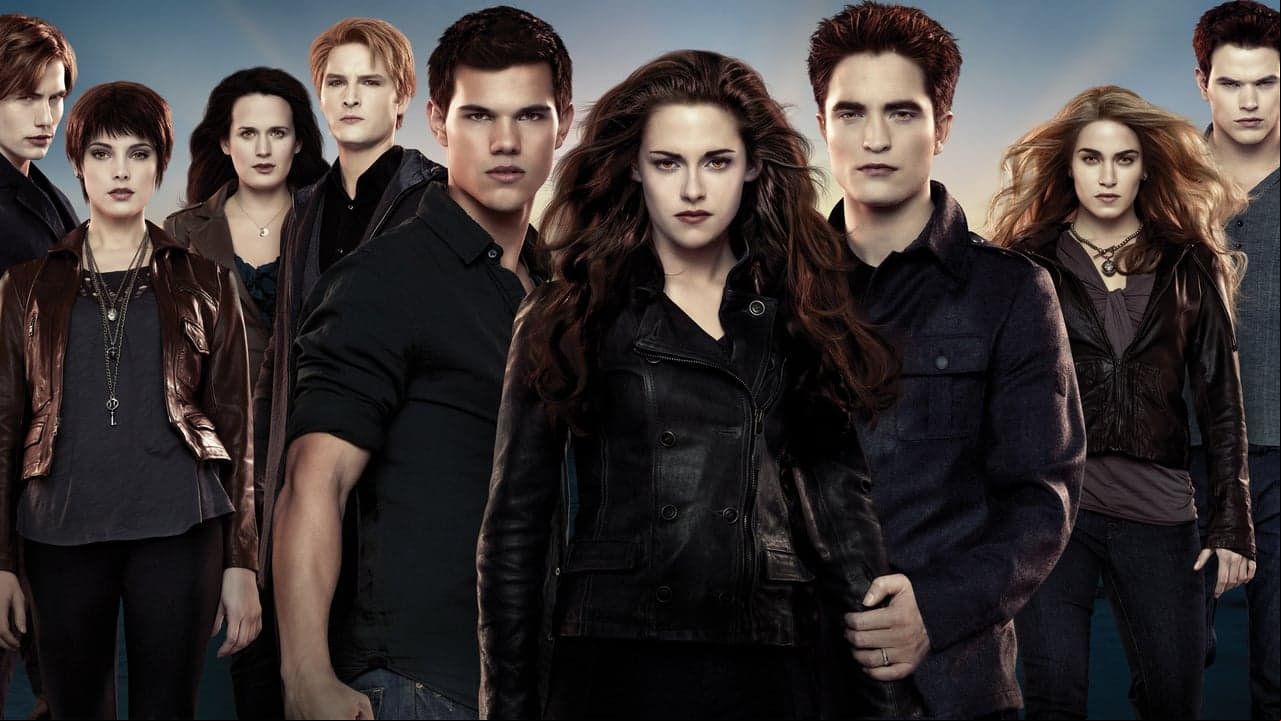 Actriz de ‘Crepúsculo’ se casa en boda al estilo romántico de ‘Twilight’