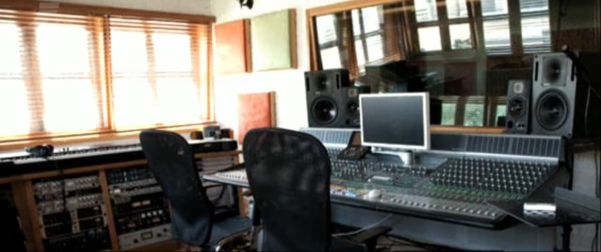 En el lugar también hay un estudio de grabación, donde realizaba desde duetos hasta sus discos.