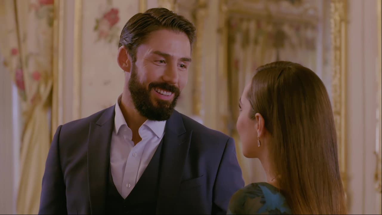 Por su parte, el director de cámaras Carlos Cock expresó que trabajar en España fue una experiencia única. “Fue muy bonito, fue un trabajo en equipo, un trabajo arduo, difícil en el sentido de rodaje en otro país, los permisos y todo lo que conlleva”, dijo.