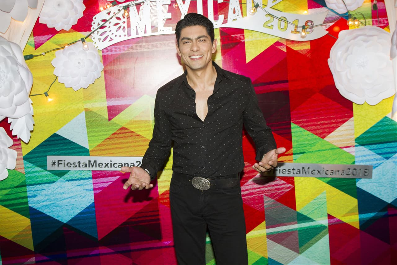 Víctor García llegó muy animado a la celebración.
