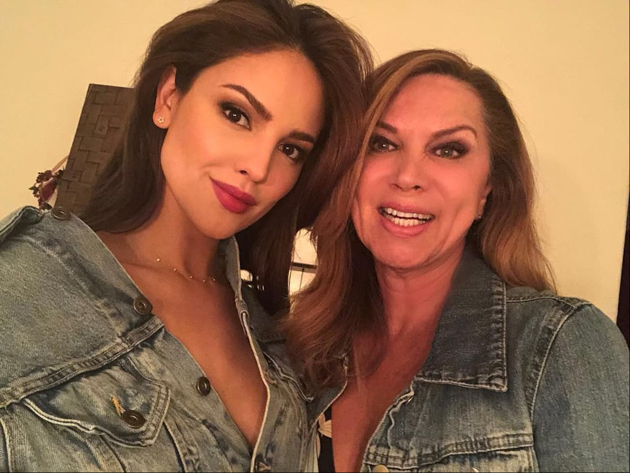 Previo al estreno de su nuevo filme en Hollywood, Eiza González recibe emotivo mensaje de su madre