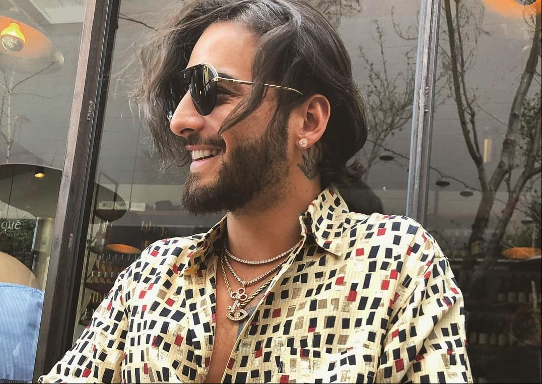 Maluma comparte romántica foto con su novia, ¡y causa envidia entre sus fans!