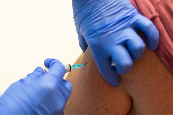 Científicos están más cerca de una 'supervacuna' contra la gripe que puede servir de escudo ante futuras pandemias