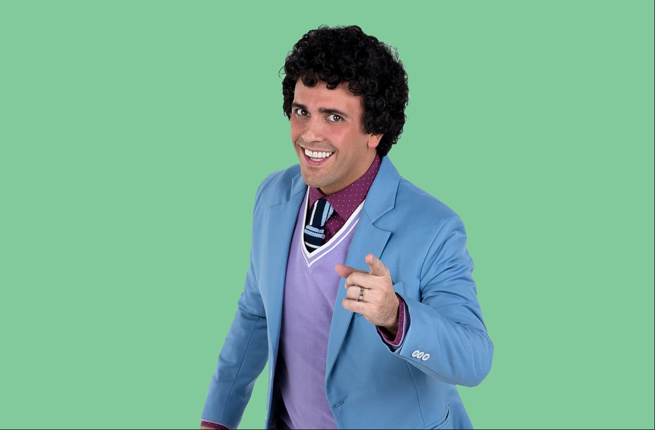 Aunque 'Plutarco' tiene 32 años y el comediante Ricardo Margaleff aparente menos, en realidad éste cuenta ya con 44, cumplidos el pasado 1 de enero.