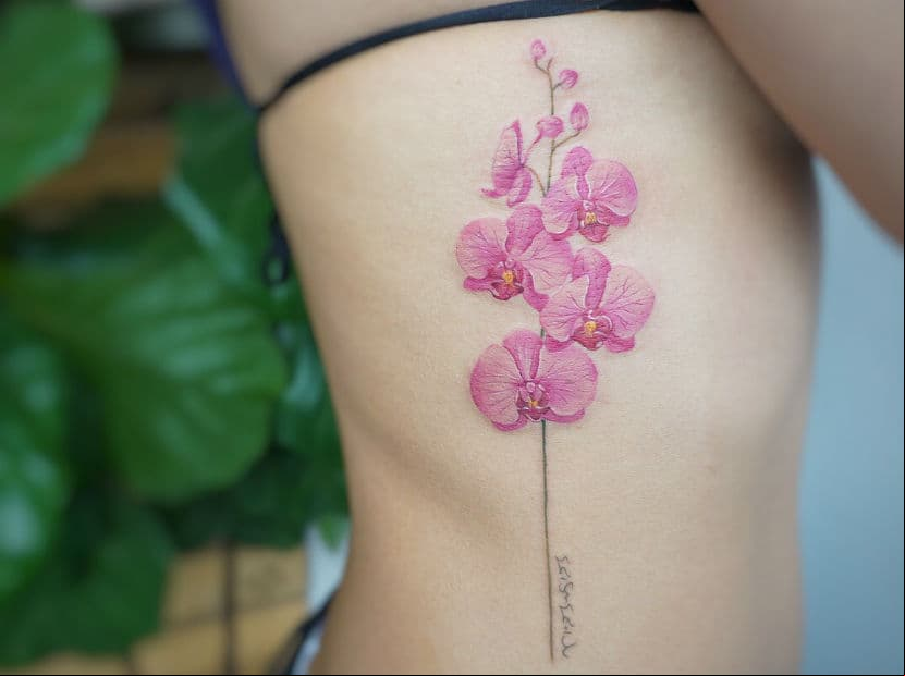 Acuario. Una flor hermosa, vulnerable, delicada y valiosa como la orquídea, representa todas tus cualidades. ¡Llévala en la piel!