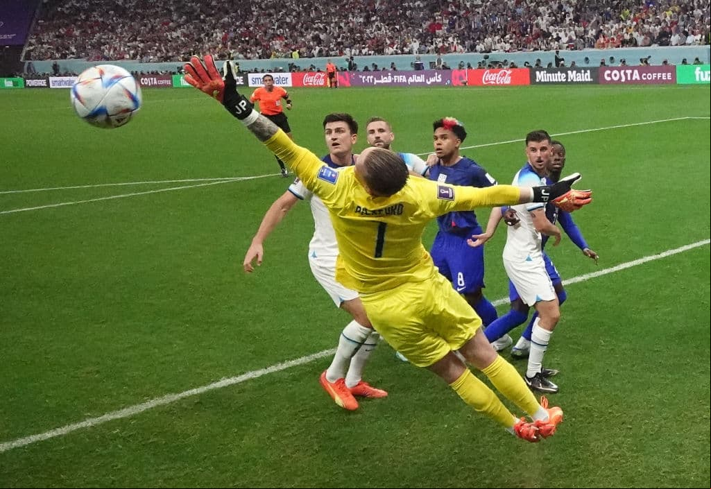 La selección estadounidense frenó a una Inglaterra plomiza y mereció más que el triste empate sin goles que sacó en esta segunda jornada del Grupo B del Mundial de Qatar.