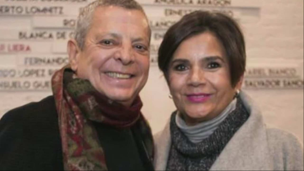César Bono enfrenta a la prensa que lo cuestiona por la violencia en su matrimonio con exesposa