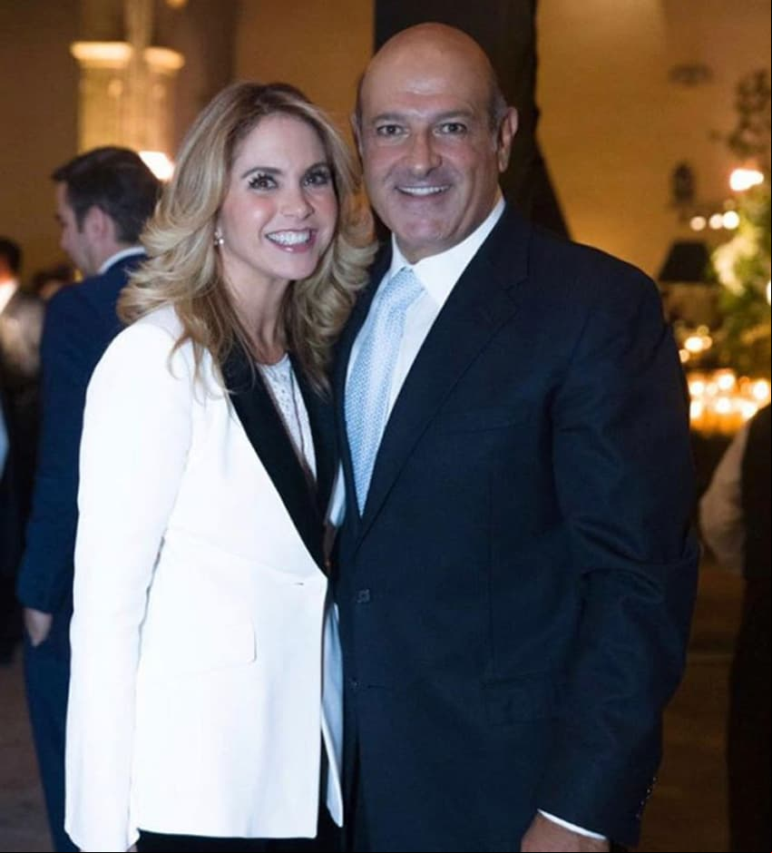 Así reacciona Lucero a la foto inédita compartida por su novio, quien muestra cómo lucía con cabello