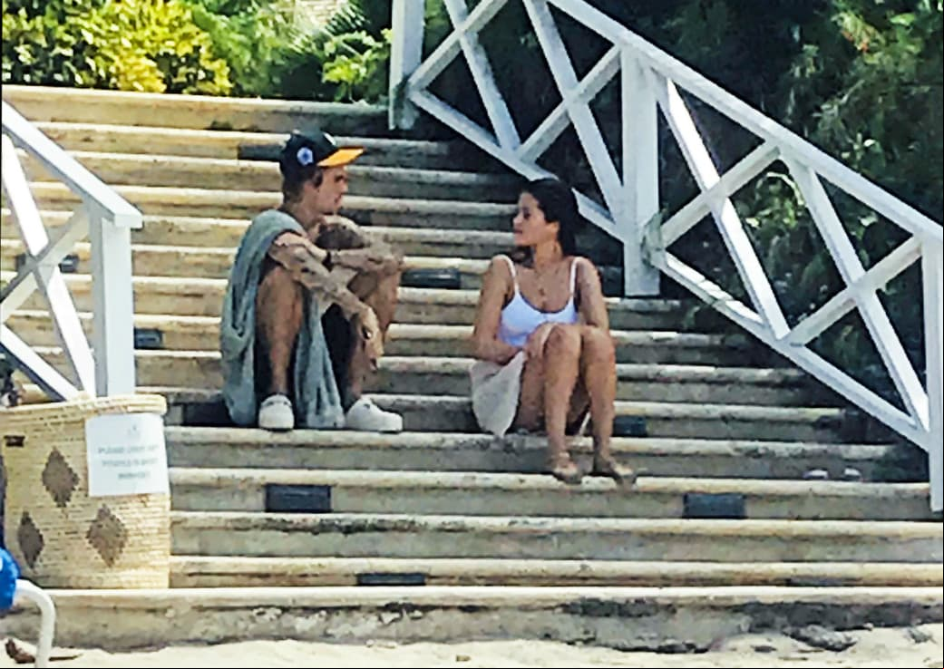 Personas allegadas a la pareja comentan que su amor se afianza más.