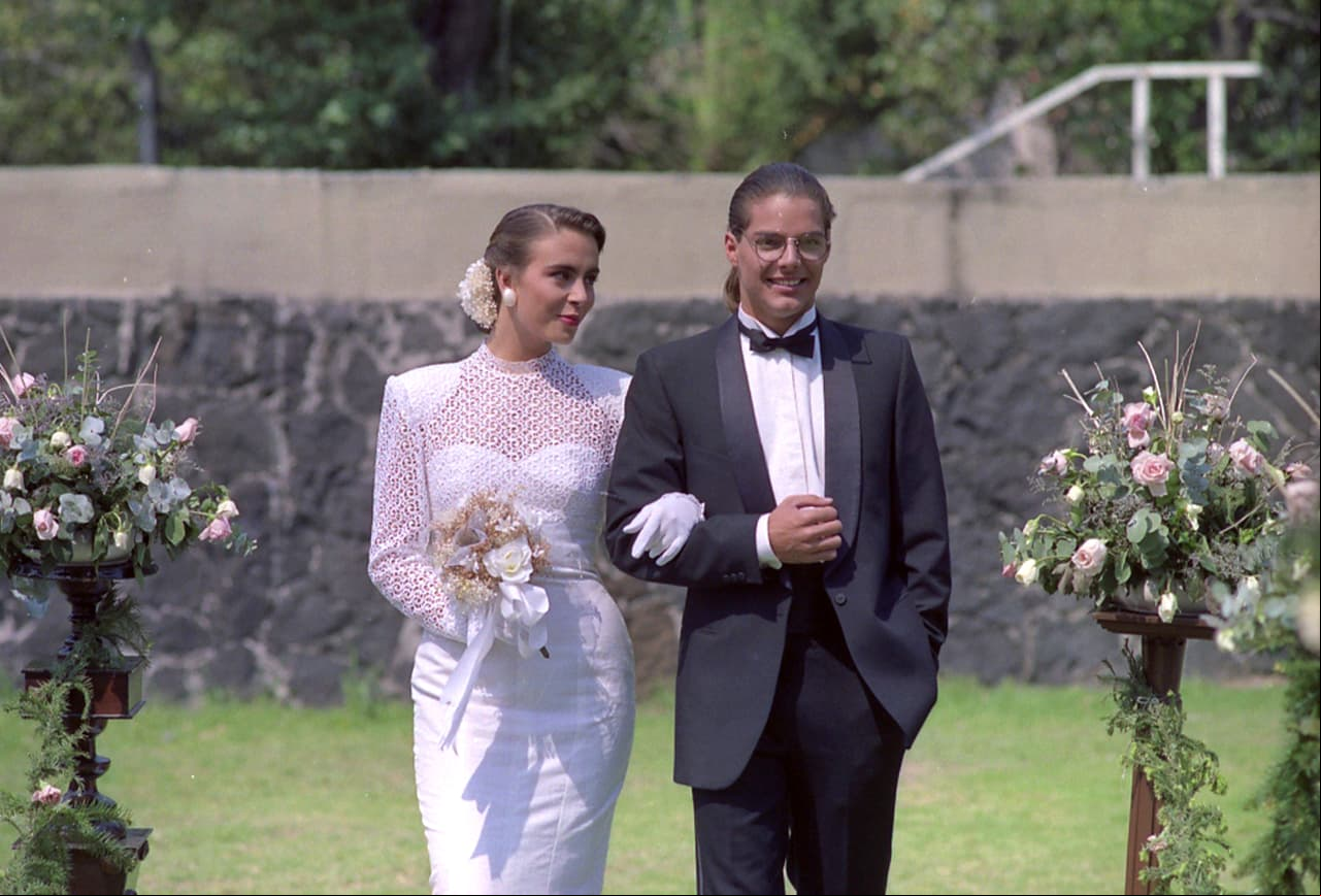En 1991, Ricky Martin y Sasha dejaron a un lado su look juvenil para fungir como marido y mujer en la telenovela ‘Alcanzar una estrella II’.