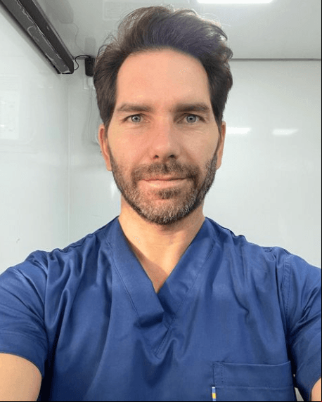 Arap Bethke regresa a las telenovelas como 'Alfredo', un hombre sin escrúpulos.