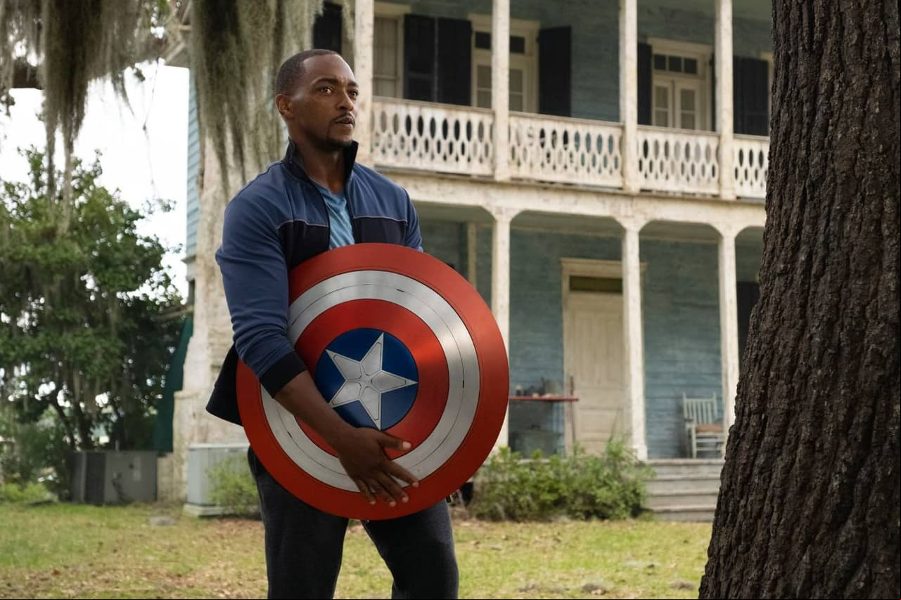 Anthony Mackie en la serie 'The Falcon and the Winter Soldier'.