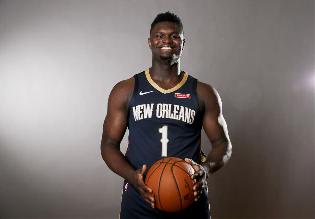 De joven, Zion no practicaba el baloncesto, sino que los deportes que llamaban su tención eran el futbol y futbol americano.