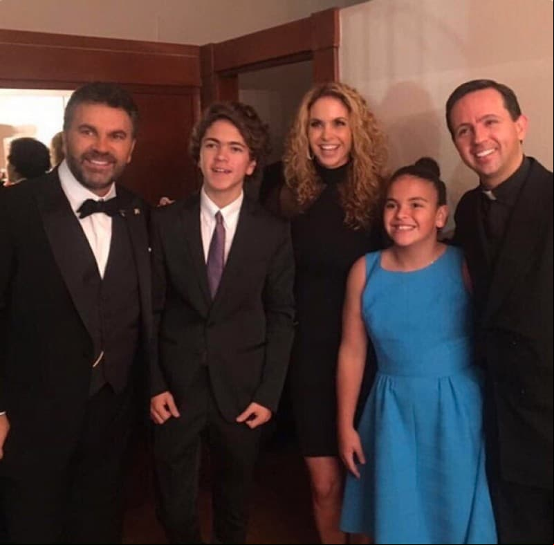 Tanto Mijares como Lucero han detallado lo orgullosos y felices que están con sus hijos, quienes son lo más importante en su vida