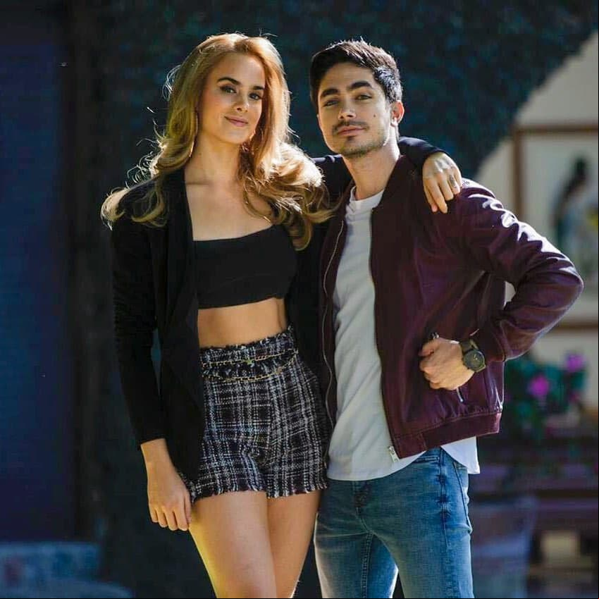 Sian ahora forma parte del elenco de ‘La Mexicana y El Güero’ con el personaje de Diego’. En entrevista exclusiva para Las Estrellas, el actor contó qué podrá ver el público en este melodrama: “es un muchacho que se caracteriza por ser una persona muy honesta, por ser una persona de principios, de caballerosidad, de familia y que se entrega completamente cuando ama a una persona”.