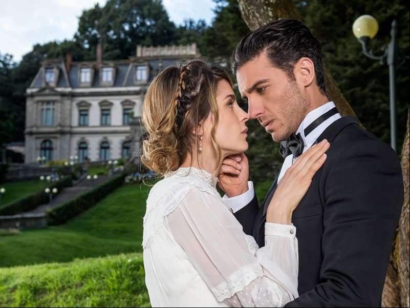 Para el remake de 'El Hotel de los Secretos' en 2016, el actor tuvo una participación con el personaje de 'Gabriel Suárez Martínez'. La historia contó con las actuaciones de Irene Azuela, Erik Elías y Carlos Rivera, entre otros.