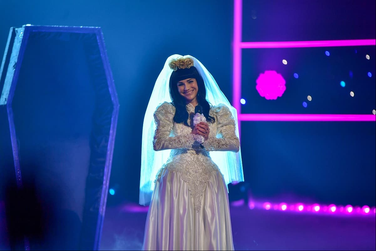 Edgar cantó ‘Tu falta de querer’, tema musical que llevó al éxito a Mon Laferte. Disfruta de Tu Cara Me Suena los domingos a las 9:00 de la noche, con Las Estrellas.