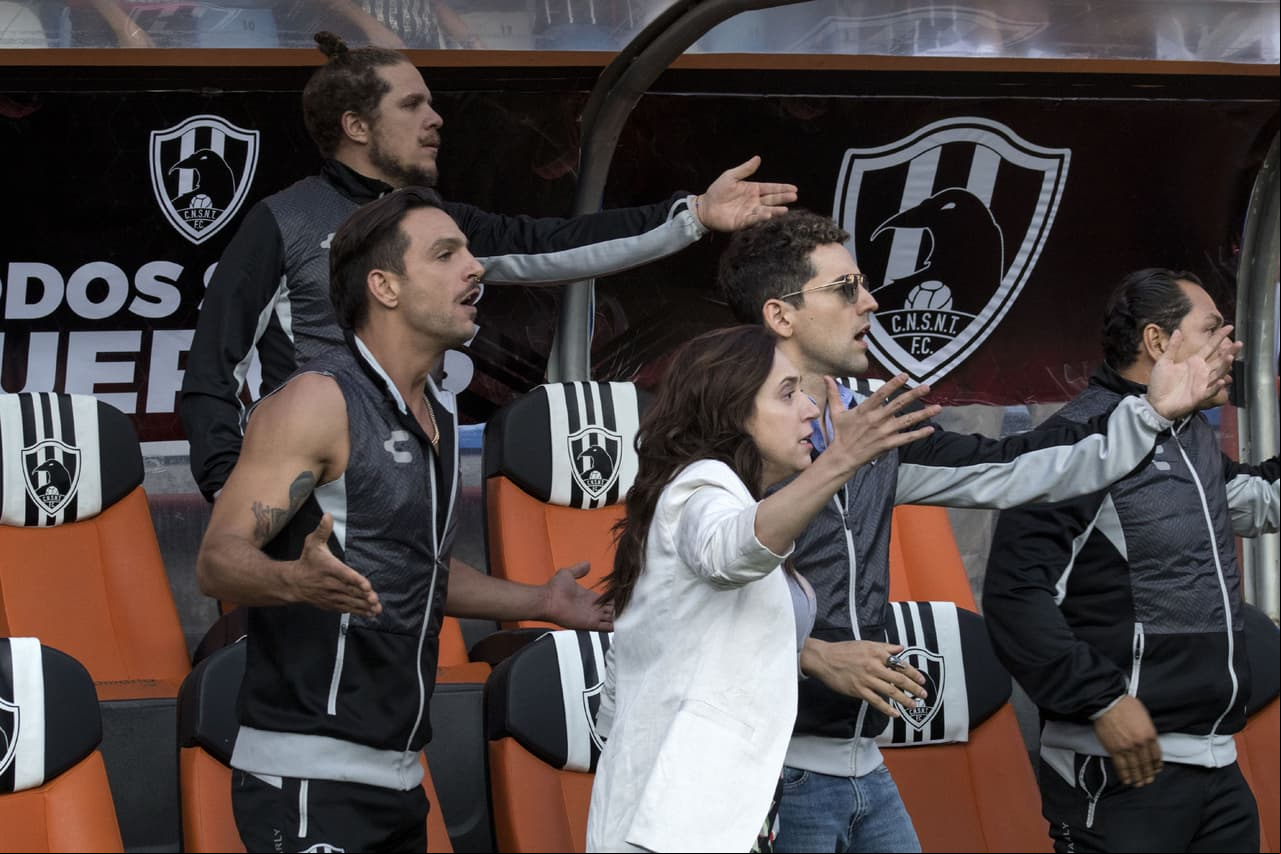 ‘Club de Cuervos’ y otras series que terminan este año