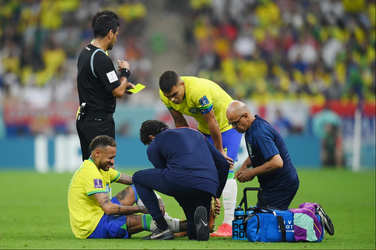 Brasil venció dos goles por cero a Serbia en su debut en La Copa del Mundo Qatar 2022 con la oportunidad de haber visto el mejor gol del Mundial de parte de Richarlison, en el mismo encuentro donde Neymar se fue lastimado y queda esperar saber si está lastimado o su salida fue sólo precaución.