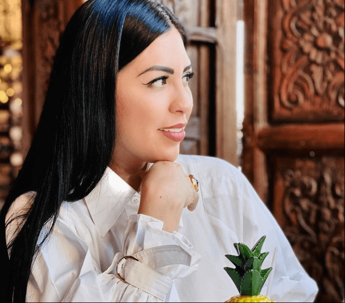 Silvia Cristina Nodal Jiménez no solo causa revuelo por lo joven que luce en sus fotografías, también por mostrar la gran relación que tiene con su hijo Christian Nodal y su novia Belinda, a quien hace unos meses le dedicó un mensaje.