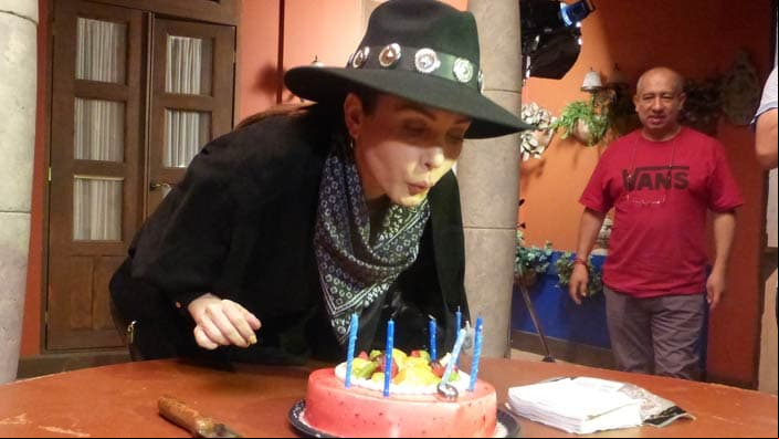 Paty Navidad celebra su cumpleaños en el foro de Mi adorable maldición