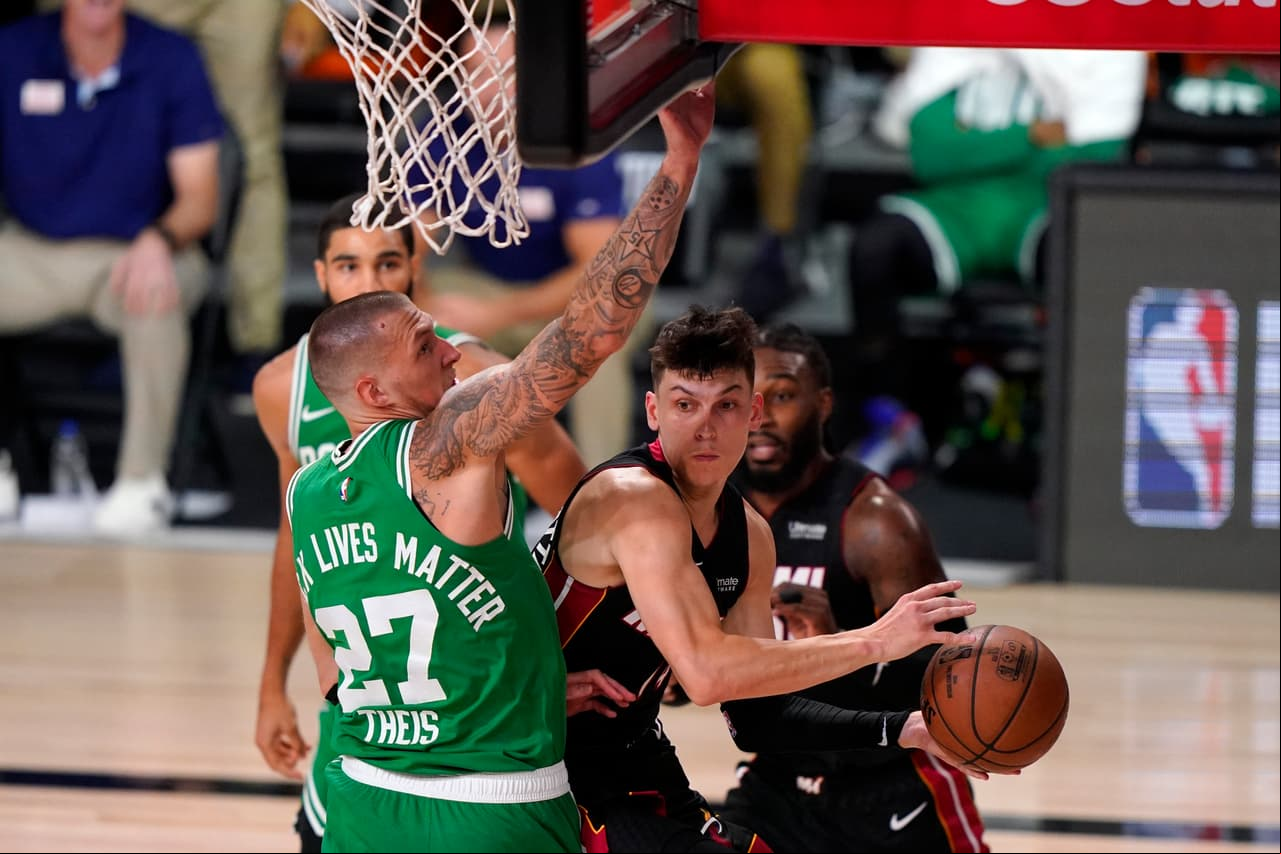 Heat pone contra las cuerdas a Celtics con gran juego de Tyler Herro
