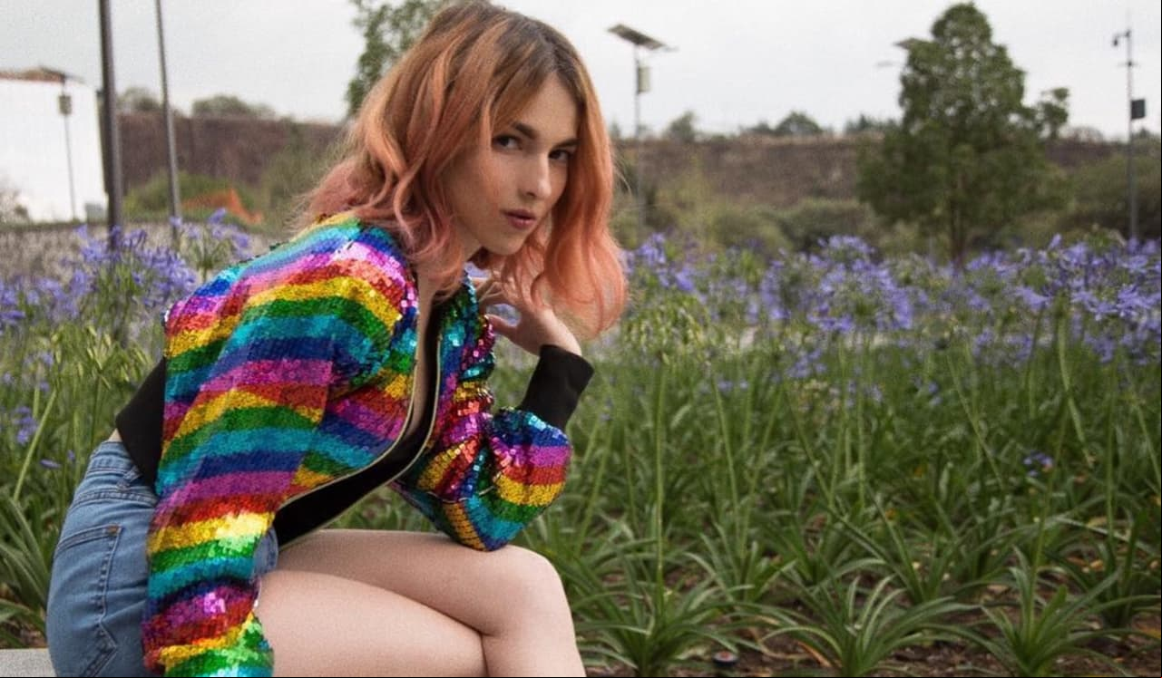 Paty Cantú muestra más que su traje de baño en atrevida foto