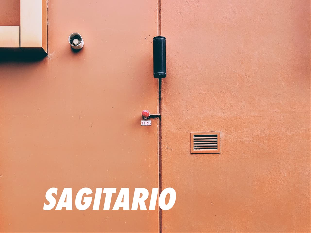 SAGITARIO: Independiente y un alma libre, el nativo de Sagitario anhela aventura y se siente en su hábitat natural cuando está de viaje, sobre todo en espacios abiertos. Cualquier situación o persona que lo enclaustre o le quite su libertad lo hará sentir ansioso. Le tiene miedo al aburrimiento y a perder todo aquello que ha logrado con tanto esfuerzo.