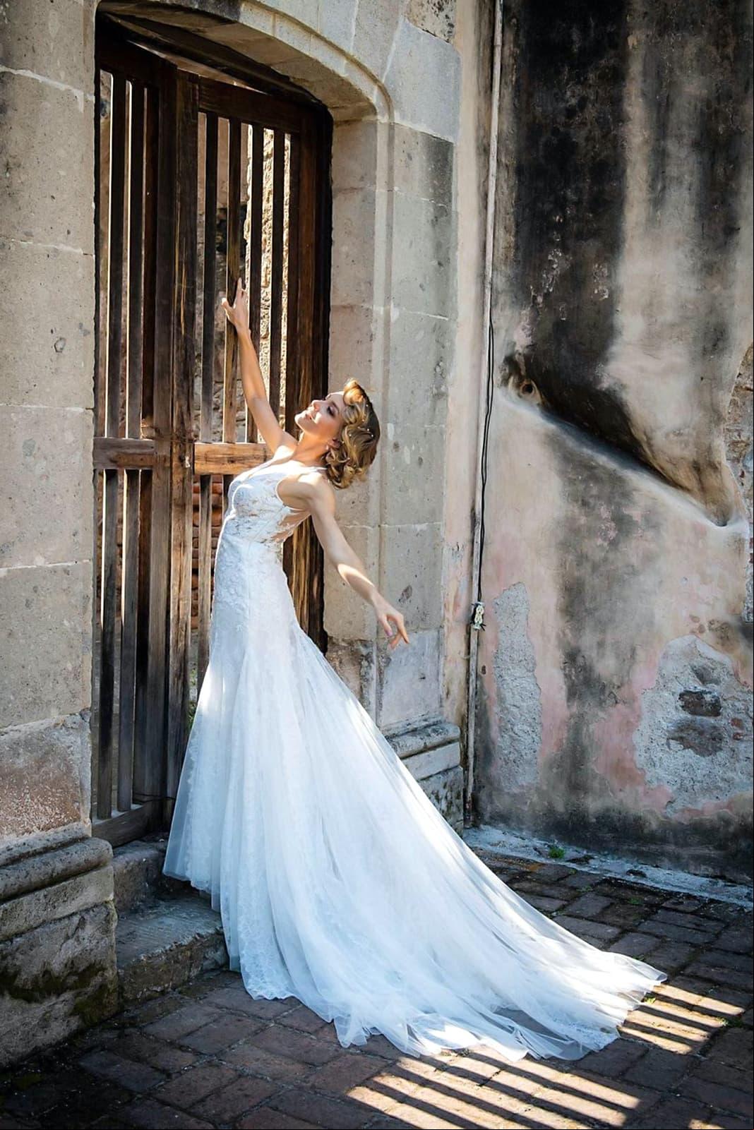 Una a una, las 11 bodas de Angelique Boyer en las telenovelas (4 son con Rulli)