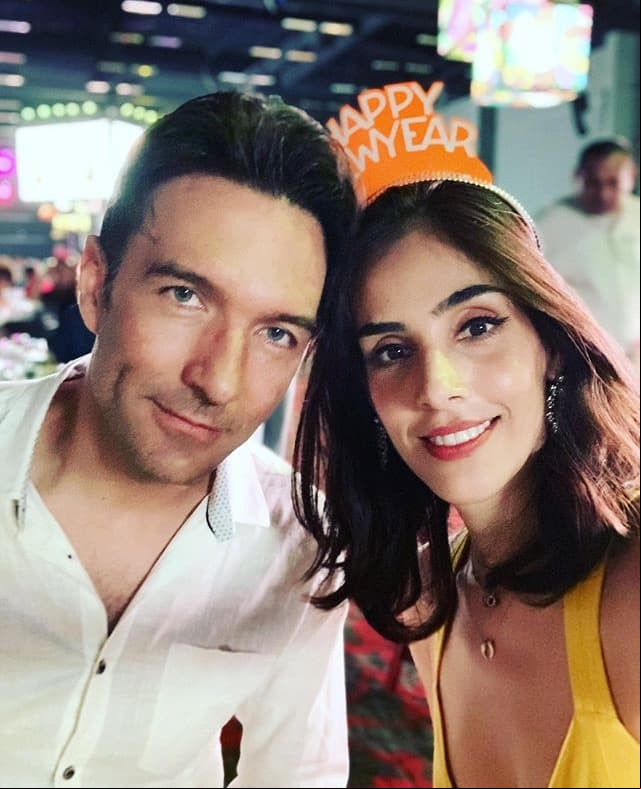 "HAPPY NEW YEAR!!! Que venga con todooooo el 2020!! ❤️", fue el mensaje con el que la protagonista de 'La Usurpadora', Sandra Echeverría, festejó el primer día de 2020 en compañía de Leo de Lozanne, su esposo.