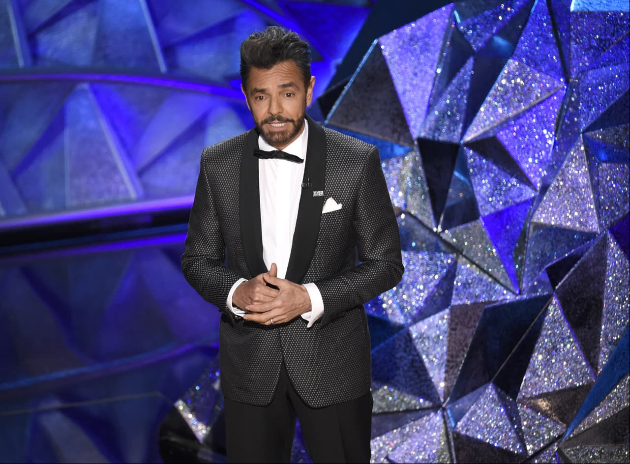 Pese a todo Eugenio Derbez disfruta su faceta de abuelo