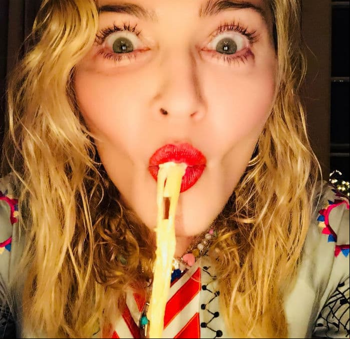 Madonna sube una polémica foto 'de pelos'