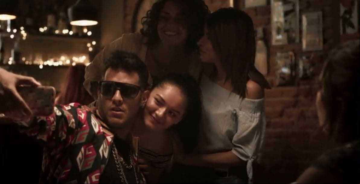 ESTE JUEVES: ¡Conoce a Carlos! Guapo, exitoso y famoso