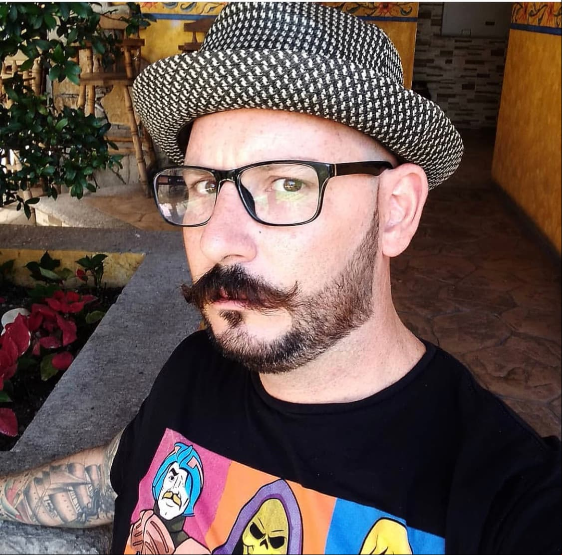 La familia también cuenta con un especialista gastronómico, pues Mariano es chef y está dedicado a su negocio de cortes de carne y alimentos a la parrilla.