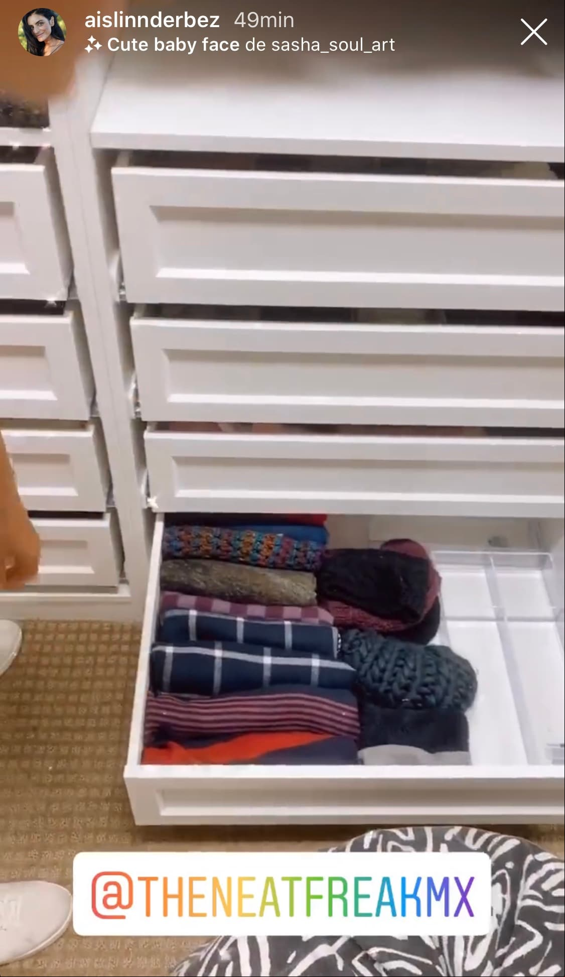 Pero no solo ropa de verano, rios usados en otoño e invierno como gorros y bufandas tienen su propio espacio.