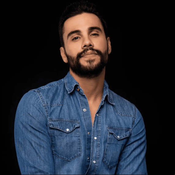 ¿Qué te gusta y qué no te gusta comer? “Me gusta todo de comer, todo, pruebo de todo pero no repetiría en mi vida la moronga”.