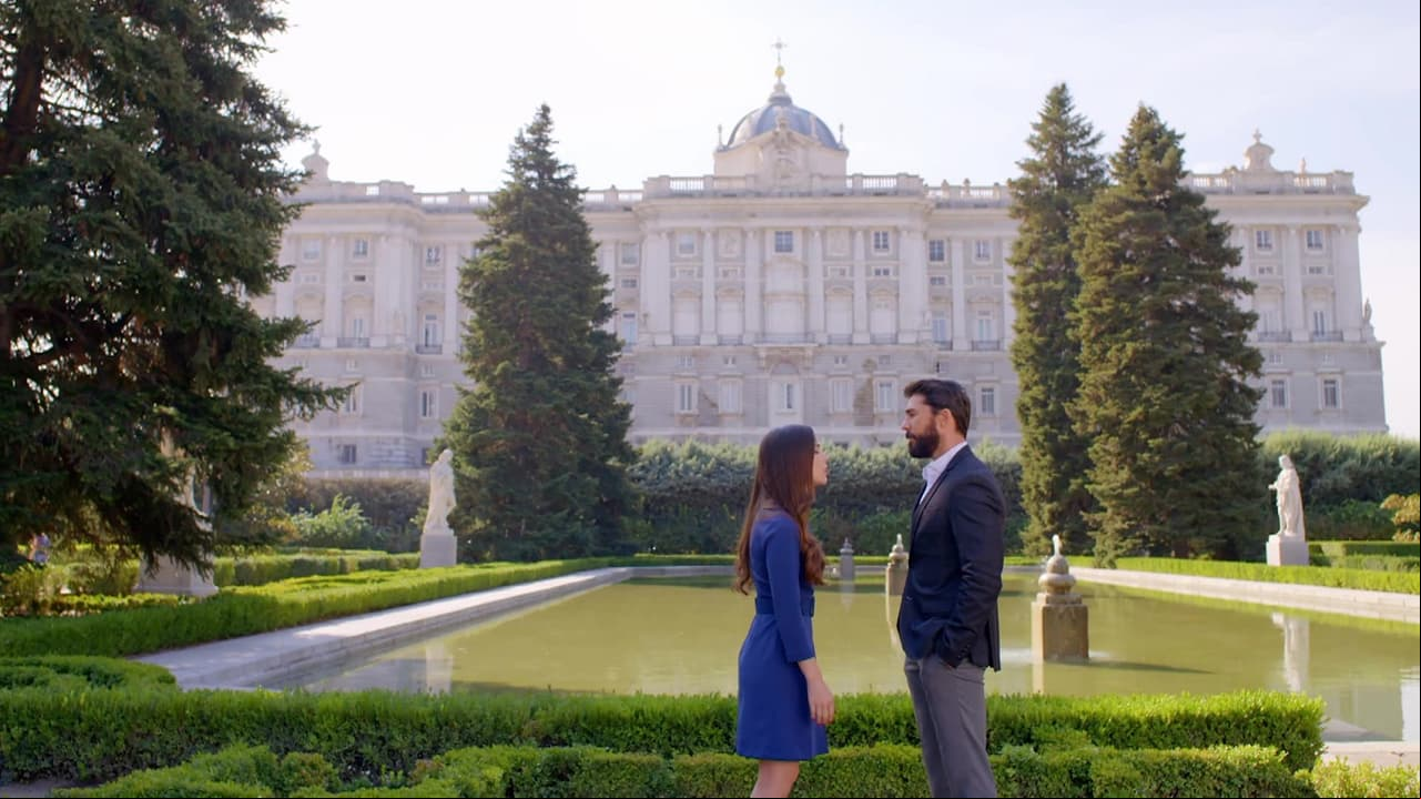 La historia de Rubí con El príncipe Eduardo también tuvo lugar en los Jardines de Sabatini, en Madrid España.