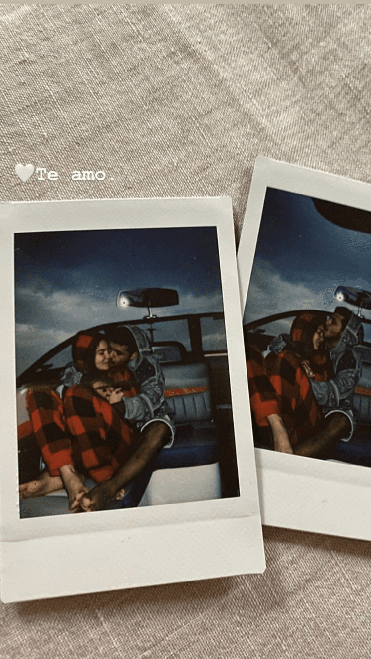 A la lista se suma su actual relación con el cantante del regional mexicano Christian Nodal, quien a través de sus historias de Instagram compartió una fotografía donde aparece abrazando y rozando los labios de Belinda. “Te amo” fue la frase con la que acompañó su publicación.