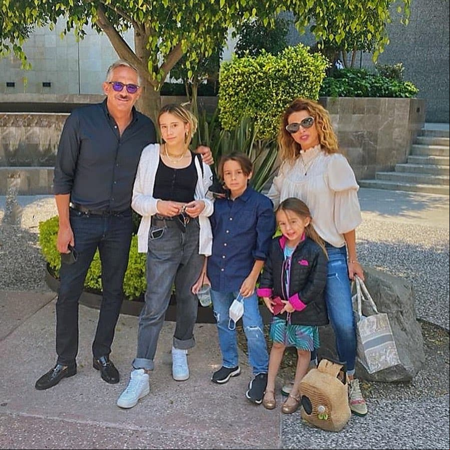 Mientras que en 2016 volvió a hacer una pausa a su carrera para dedicarse a Lía, su tercera hija, retomando nuevamente sus actividades como actriz en 2018 en la telenovela ‘Mi marido tiene más familia’.