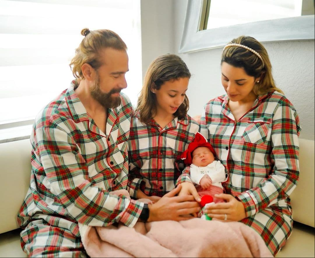 Carlos de la Mota celebró la Navidad en familia y así vivió esta fecha tan especial su hija Carla Isabelle.