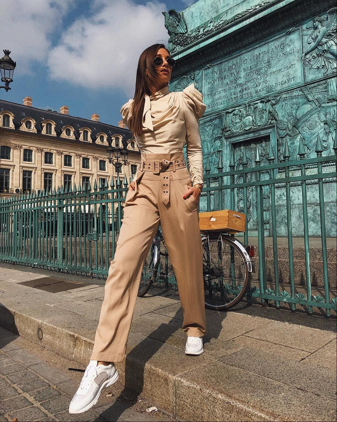 Outfits para Navidad con pantalón que puedes lograr de último minuto