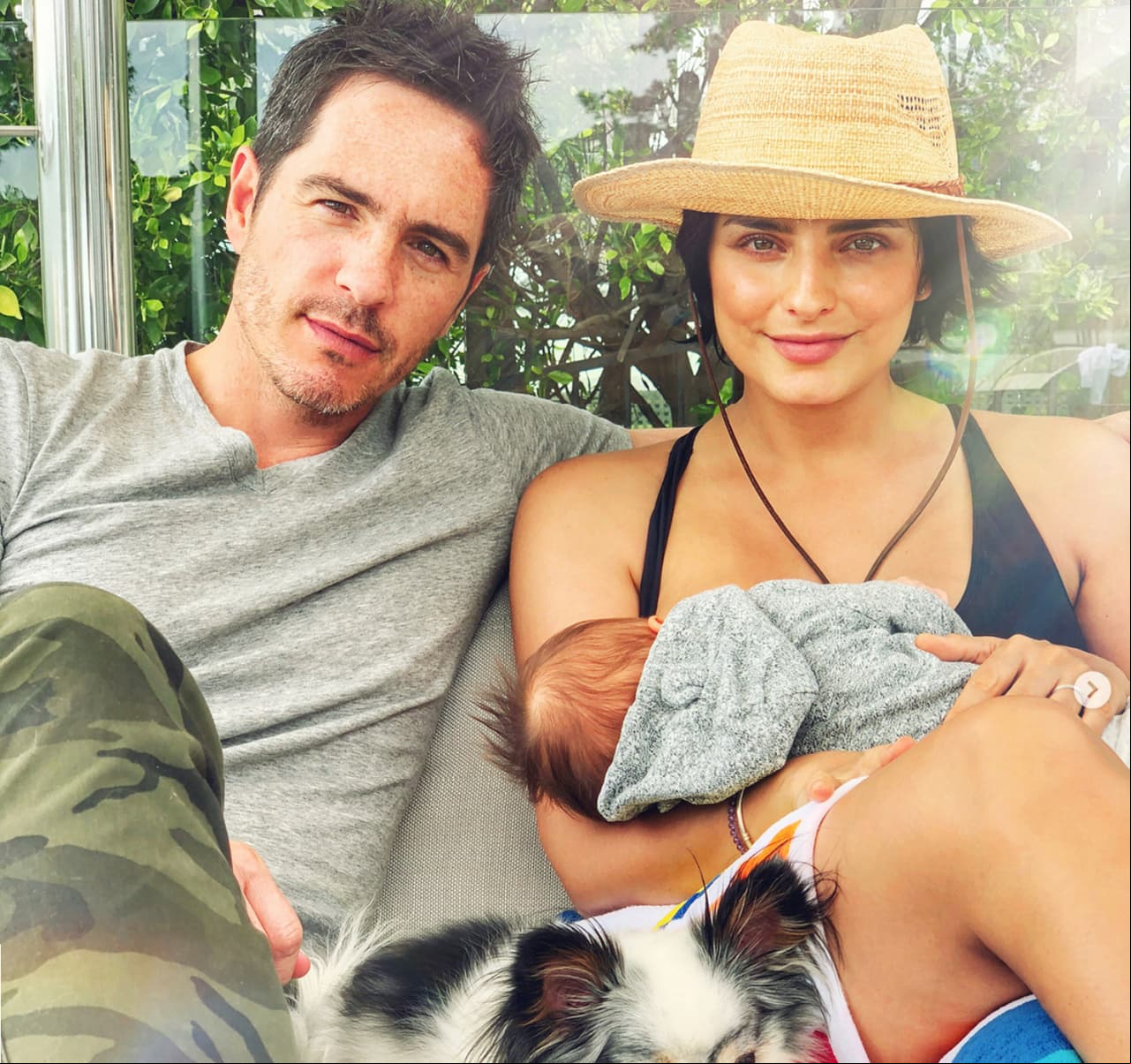 Mauricio Ochmann y Aislinn Derbez disfrutan su etapa como padres