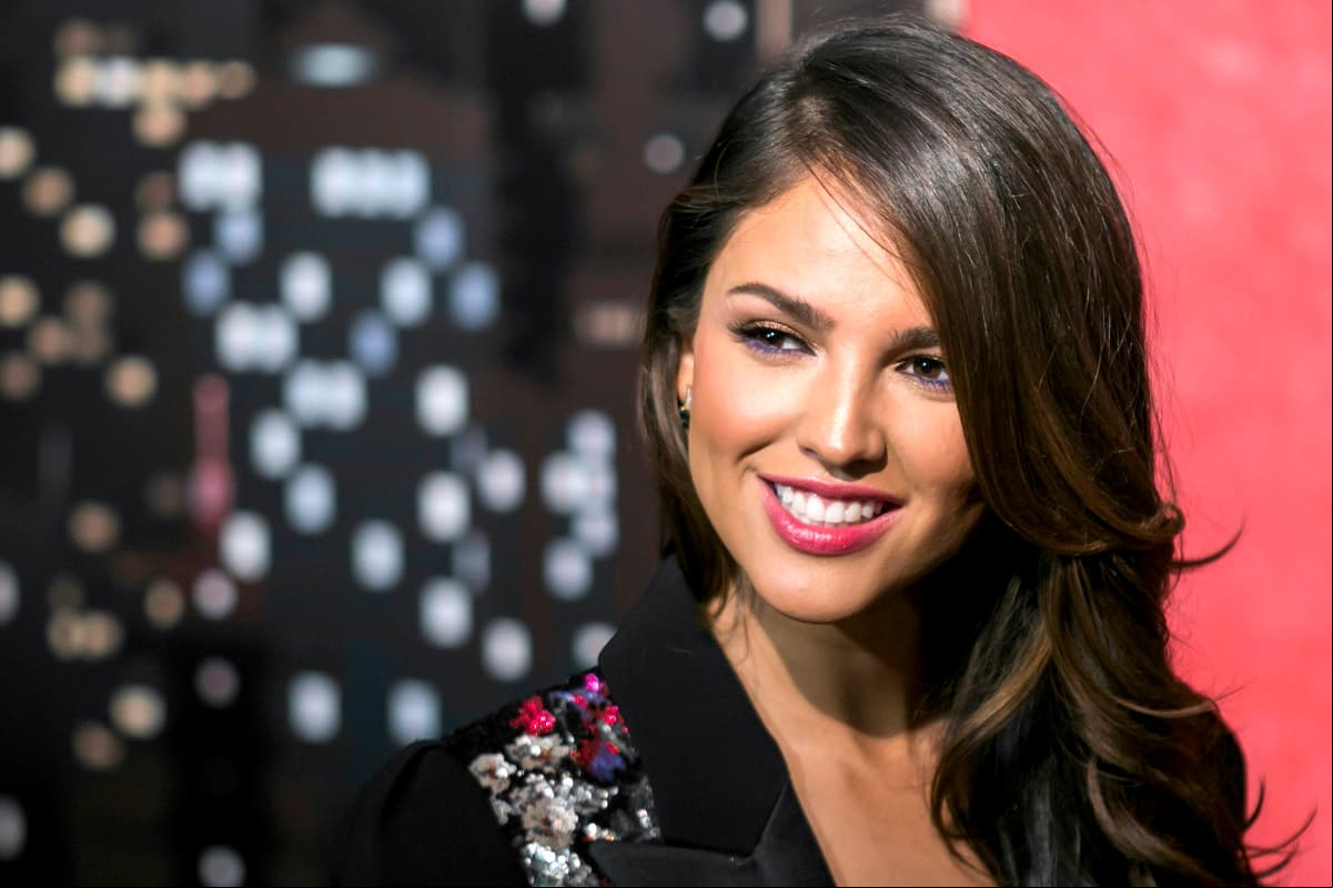 Eiza González cumple 15 años de carrera y reflexiona con sus fans