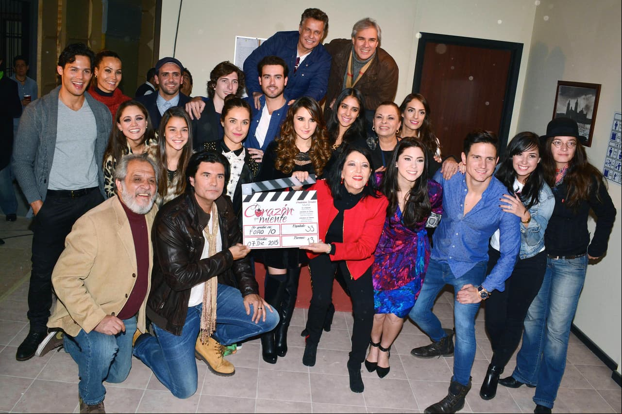 Dulce María, Diego Olivera, Thelma Madrigal, Pablo Lyle y Alexis Ayala fueron algunos de los compañeros de Palomares en 'Corazón que miente', adaptación realizada en 2016 de la telenovela 'Laberintos de Pasión'.