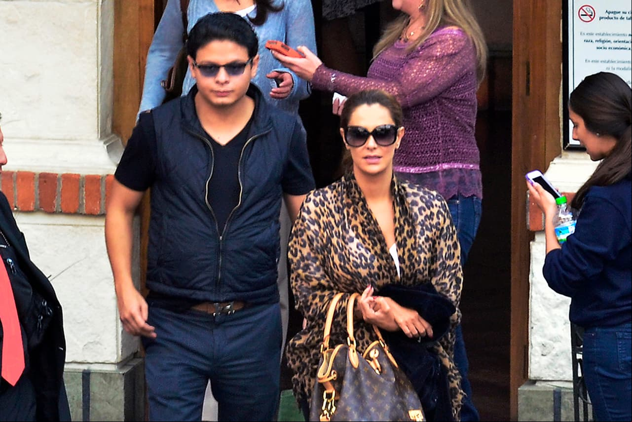 La cantante se dio otra oportunidad en el amor con Giovanni Medina en 2013. Sin embargo, su romance siempre fue polémico e incluso él la acusó de intentar abortar meses antes de que tuvieran a su hijo Emmanuel, quien nació en octubre de 2014.