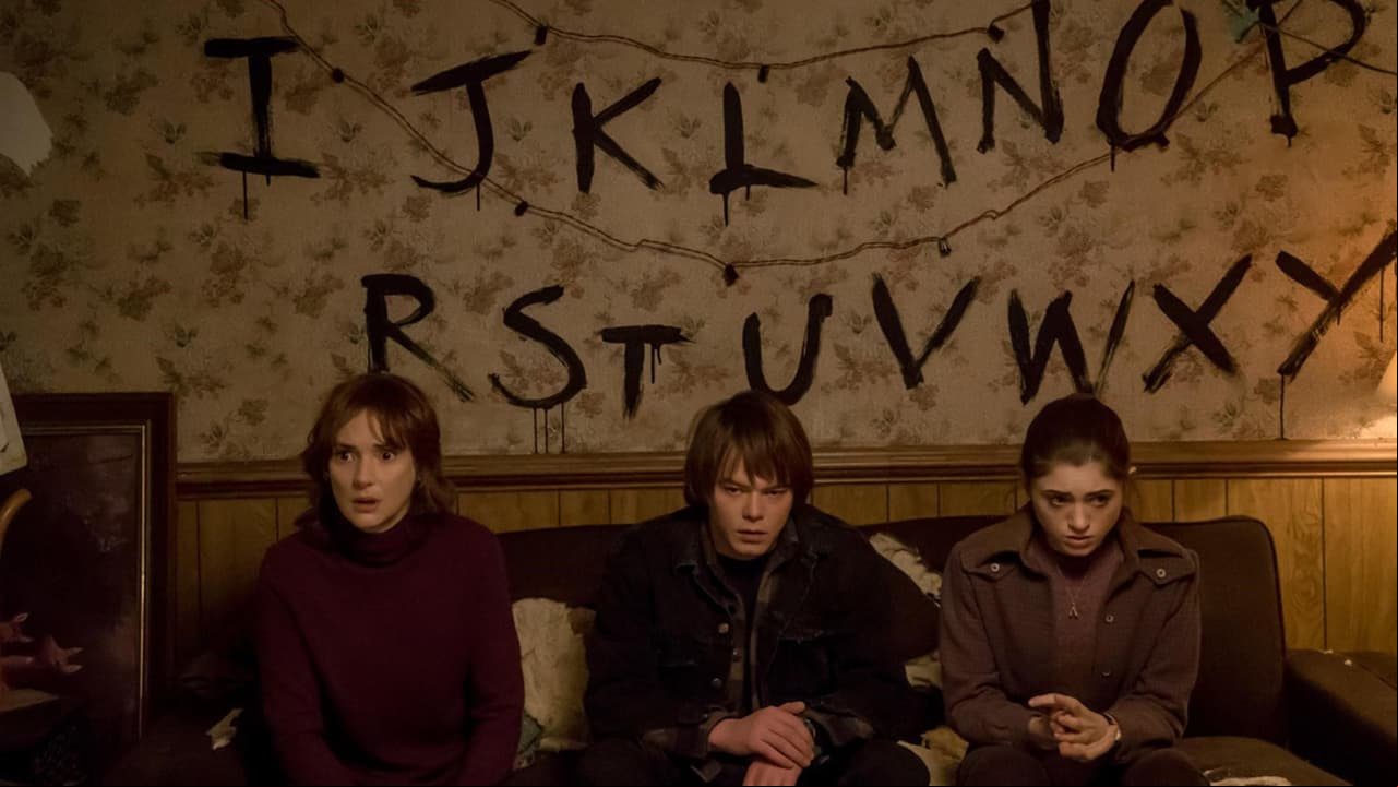 Winona Ryder pidió a los creadores del show que el peinado de su personaje fuera como el de Meryl Streep en 'Silkwood' (FOTO: Netflix)