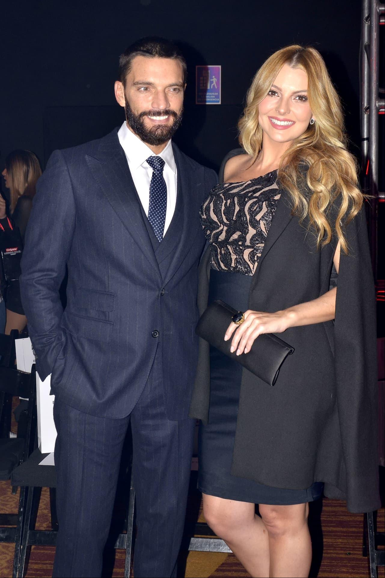 En abril de 2017, Marjorie de Sousa emitió un comunicado para dar a conocer su rompimiento con Julián Gil a los pocos meses del nacimiento de su hijo Matías. “Desde lo más profundo de mi corazón estoy agradecida siempre por su apoyo, no les niego que es un momento muy difícil, pero les pido para mí y mi familia respeto y prudencia han sido meses de enfrentarme a muchas decepciones y realidades que no imaginé, es muy complejo lo que vivo como mujer, como madre y como ser humano”, sentenció.